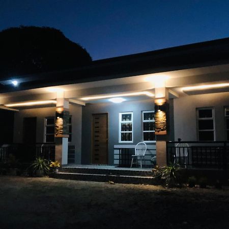 Richville Little Boracay Guest House Calatagan Exterior foto