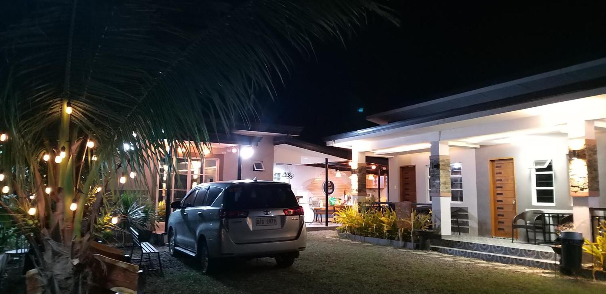 Richville Little Boracay Guest House Calatagan Exterior foto